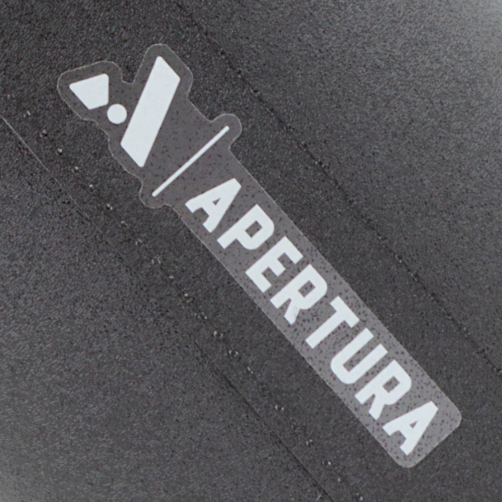 {{Close up of the exterior of the Apertura dew shield}}