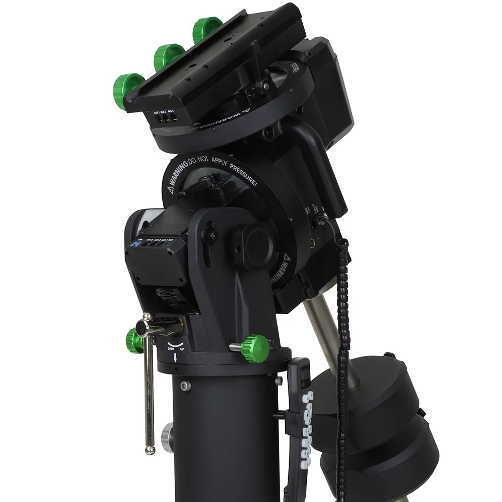 EQ8-R Pro close up on adjustment knobs