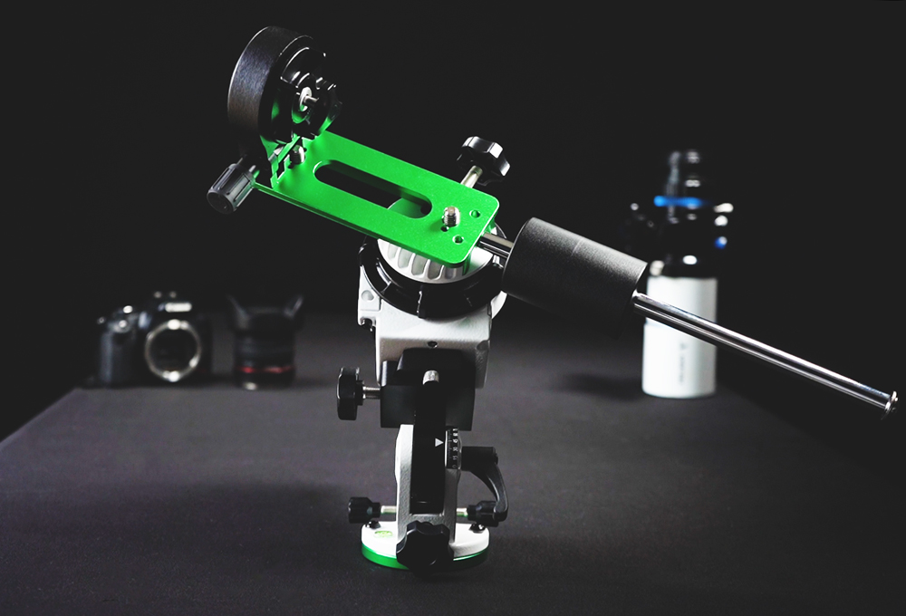 Star Adventurer Star Tracker on the Table