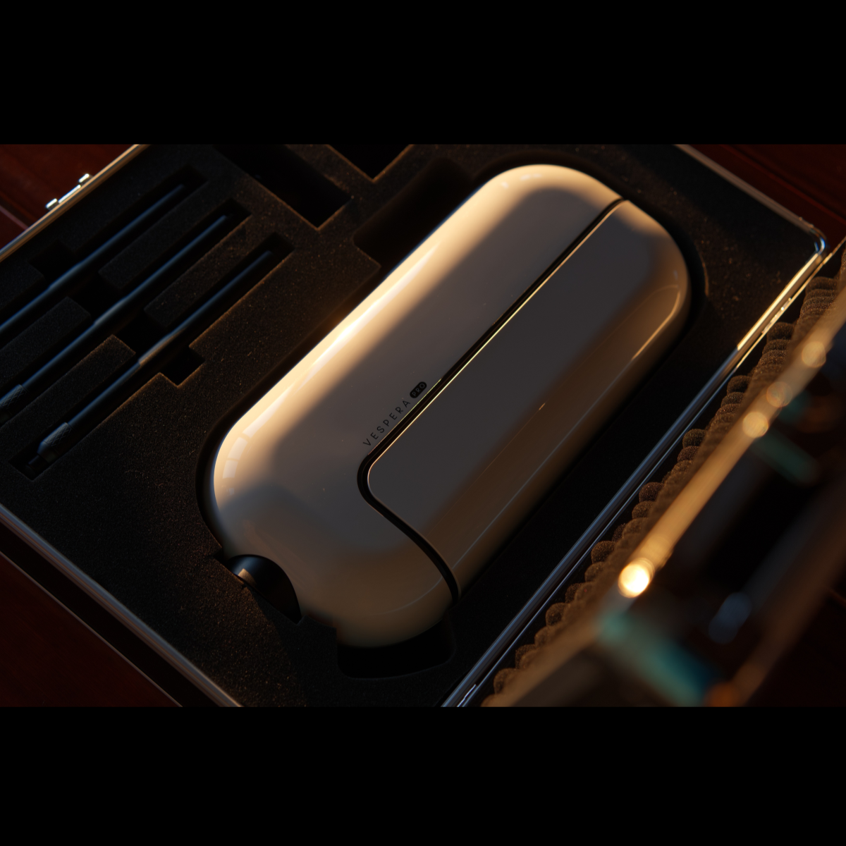 Vespera Pro in Fly Case